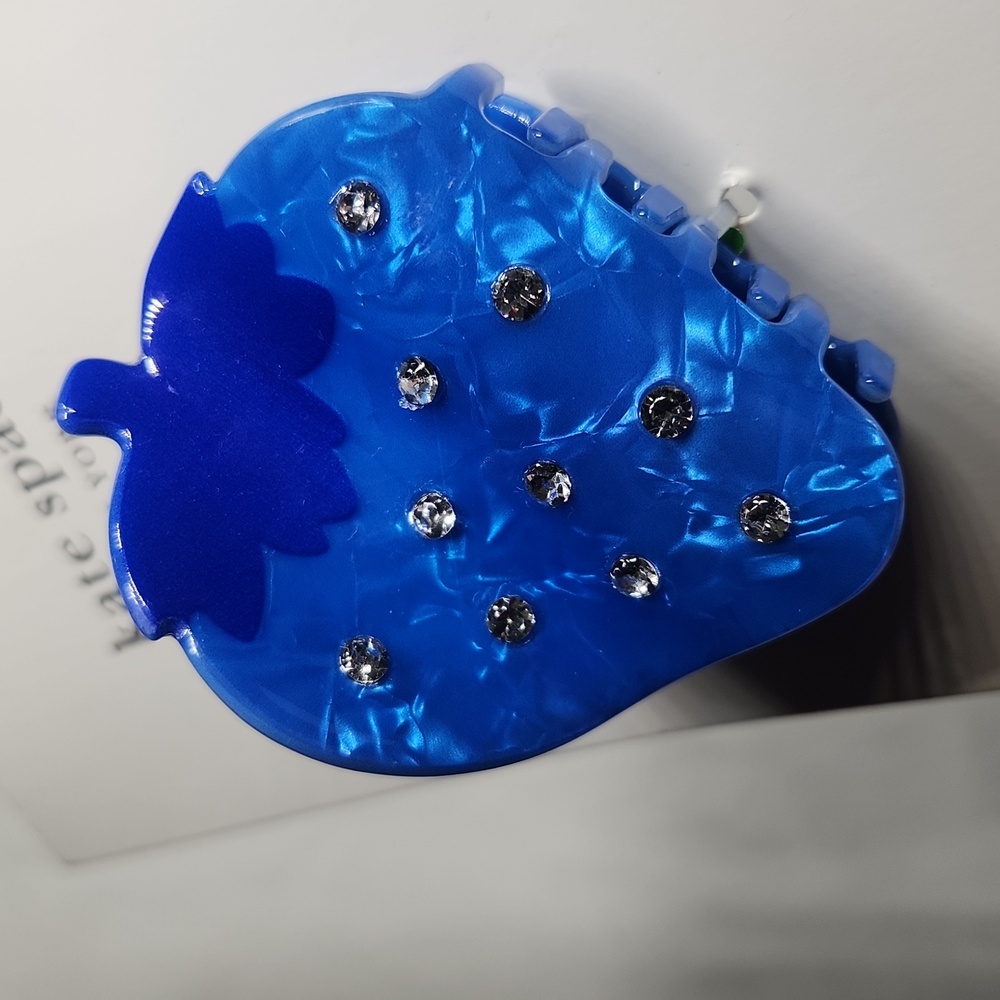 Kate Spade x Target Strawberry Hair Claw Clip – Limited Edition – NWT – Sold Out - Picture 3 of 4